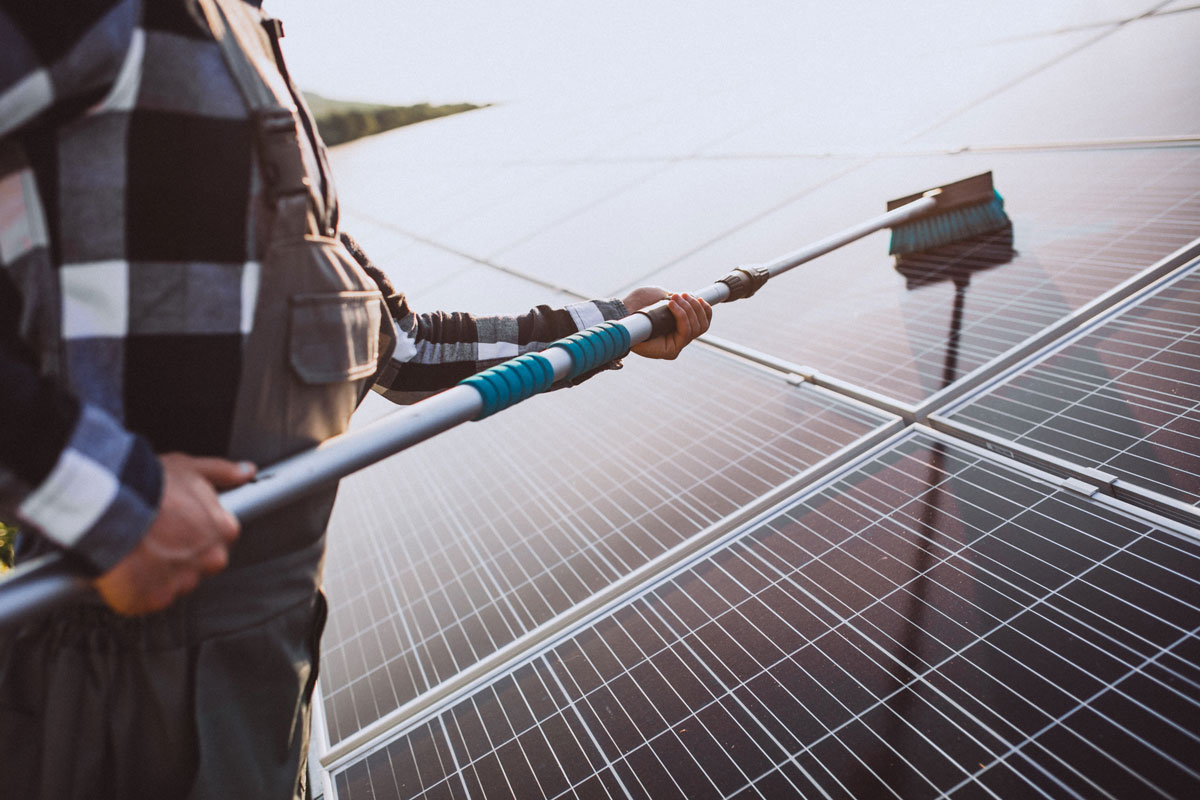 Solsticio-servicios-limpieza-fotovoltaico-01